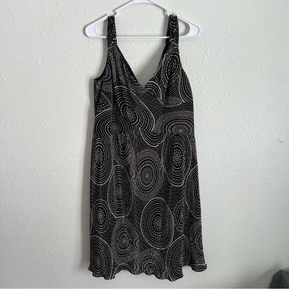 Evan Picone Size 16 Black Midi Dress with Silver Concentric Dot Design